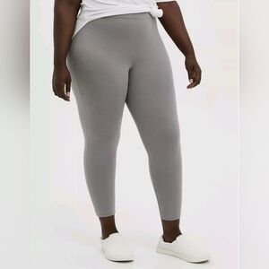 Torrid Crop Comfort Waist Premium Legging